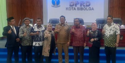 Dekan FH UISU Sampaikan Saran dan Pendapat Dalam Paripurna DPRD Kota Sibolga